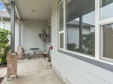 1327 Manzana Street Eugene OR 97404