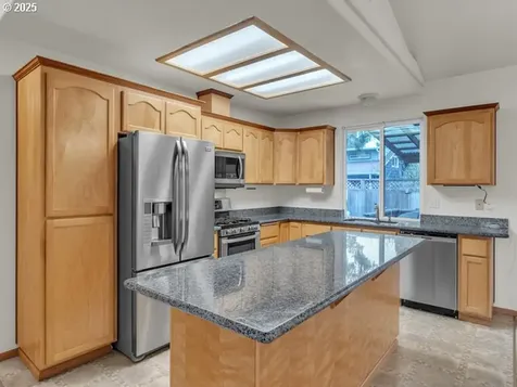 1327 Manzana Street Eugene OR 97404