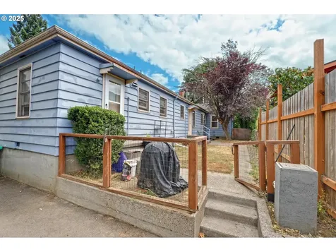 3224 SE Francis Street Portland OR 97202
