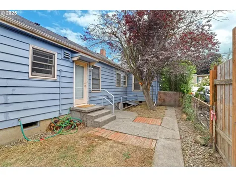 3224 SE Francis Street Portland OR 97202