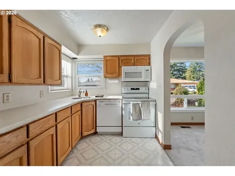 710 NE 110th Avenue Portland OR 97220