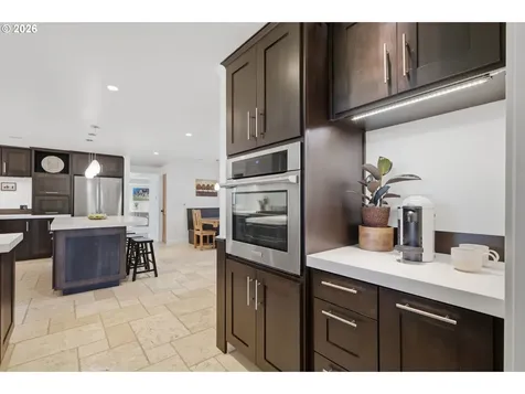 19335 Suncrest Drive West Linn OR 97068