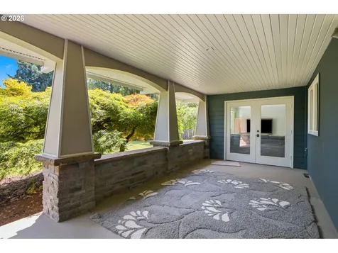 19335 Suncrest Drive West Linn OR 97068