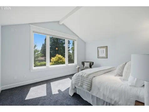 19335 Suncrest Drive West Linn OR 97068
