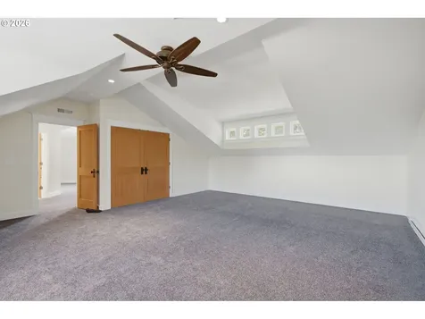 19335 Suncrest Drive West Linn OR 97068