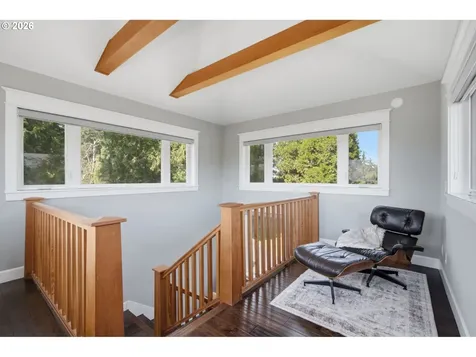 19335 Suncrest Drive West Linn OR 97068