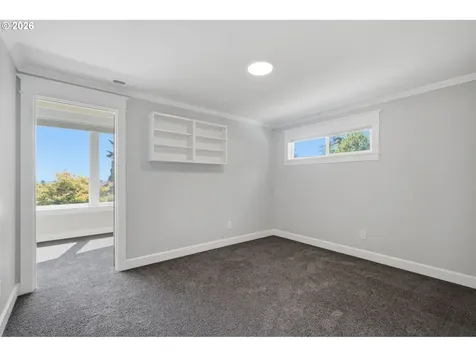 19335 Suncrest Drive West Linn OR 97068