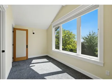 19335 Suncrest Drive West Linn OR 97068