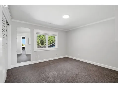 19335 Suncrest Drive West Linn OR 97068