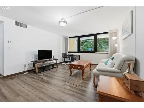 255 SW Harrison Street Portland OR 97201