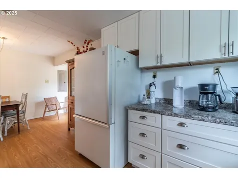 454 Michigan Avenue NE Bandon OR 97411