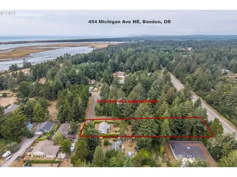 454 Michigan Avenue NE Bandon OR 97411