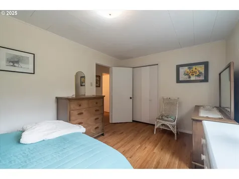 454 Michigan Avenue NE Bandon OR 97411