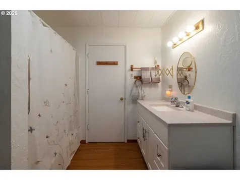454 Michigan Avenue NE Bandon OR 97411