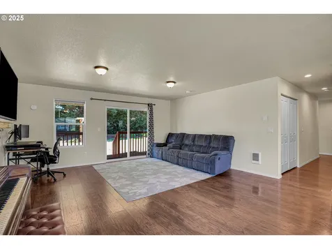 10611 NE 20th Avenue Vancouver WA 98686