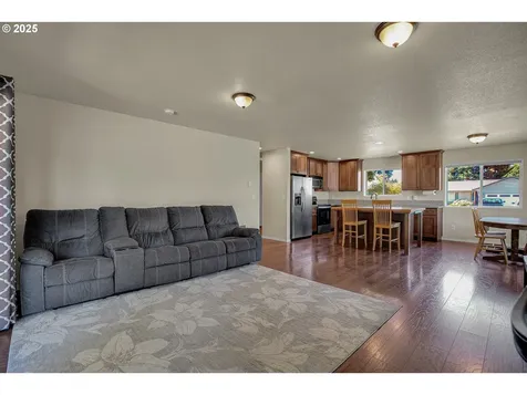 10611 NE 20th Avenue Vancouver WA 98686