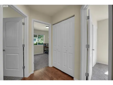 10611 NE 20th Avenue Vancouver WA 98686