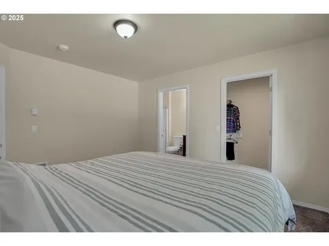 10611 NE 20th Avenue Vancouver WA 98686