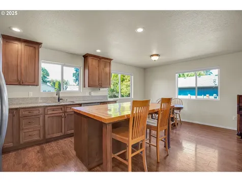 10611 NE 20th Avenue Vancouver WA 98686