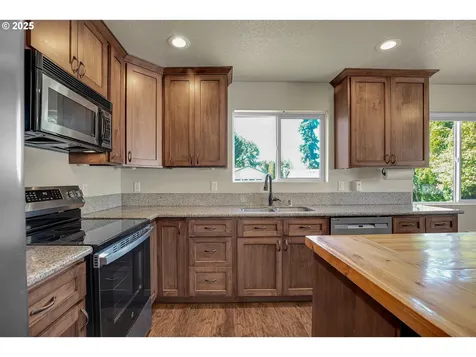 10611 NE 20th Avenue Vancouver WA 98686