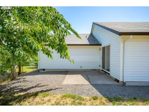 420 E Washington Street Carlton OR 97111