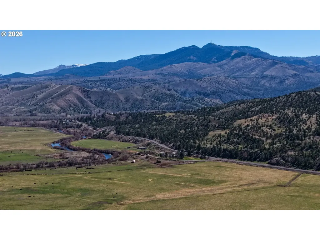 44011/43877 W Highway 26 Dayville OR 97825