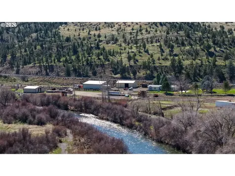 44011/43877 W Highway 26 Dayville OR 97825
