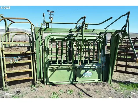 44011/43877 W Highway 26 Dayville OR 97825