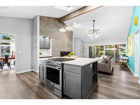 1910 SE 131st Avenue Vancouver WA 98683