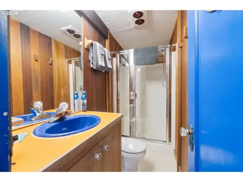3063 SW Anchor Avenue Lincoln City OR 97367