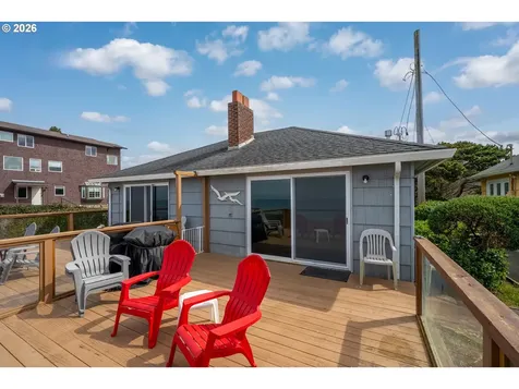 3063 SW Anchor Avenue Lincoln City OR 97367