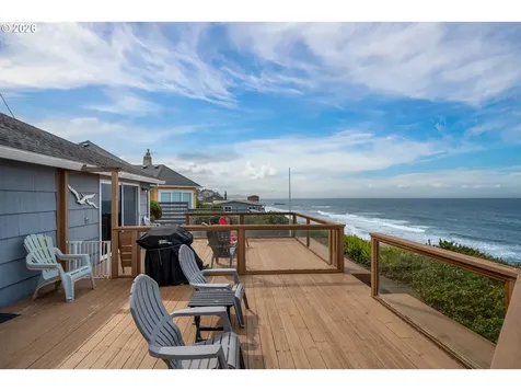 3063 SW Anchor Avenue Lincoln City OR 97367