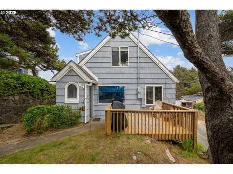 3063 SW Anchor Avenue Lincoln City OR 97367