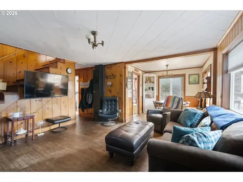 3063 SW Anchor Avenue Lincoln City OR 97367