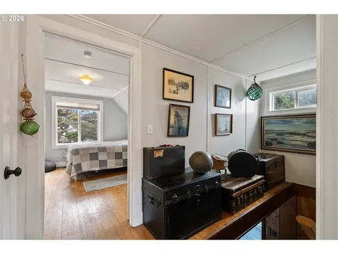 3063 SW Anchor Avenue Lincoln City OR 97367