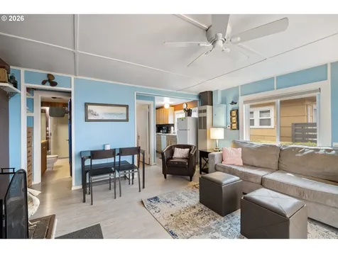 3063 SW Anchor Avenue Lincoln City OR 97367