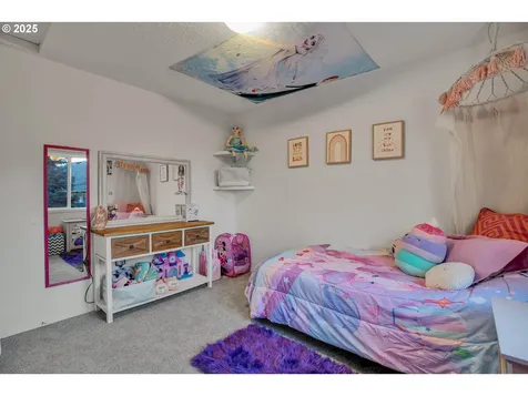 19777 Castleberry Loop Oregon City OR 97045