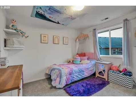 19777 Castleberry Loop Oregon City OR 97045