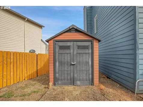 19777 Castleberry Loop Oregon City OR 97045