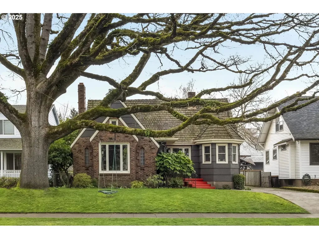 7540 N Chautauqua Boulevard Portland OR 97217