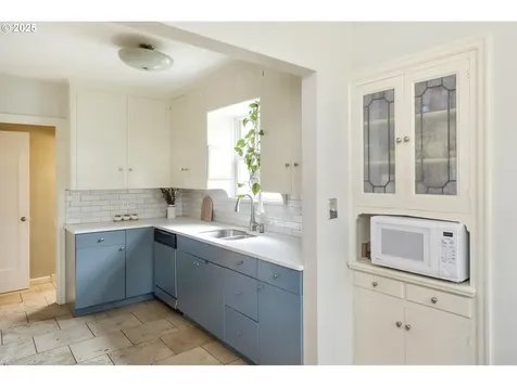 7540 N Chautauqua Boulevard Portland OR 97217