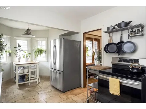 7540 N Chautauqua Boulevard Portland OR 97217