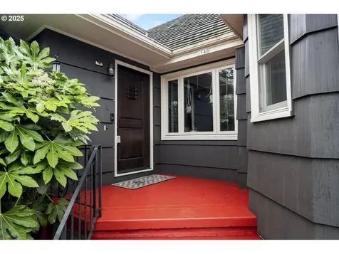 7540 N Chautauqua Boulevard Portland OR 97217