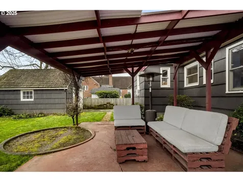 7540 N Chautauqua Boulevard Portland OR 97217