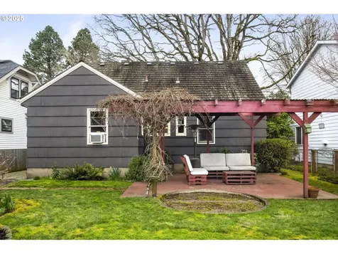 7540 N Chautauqua Boulevard Portland OR 97217