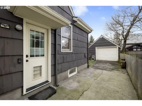 7540 N Chautauqua Boulevard Portland OR 97217