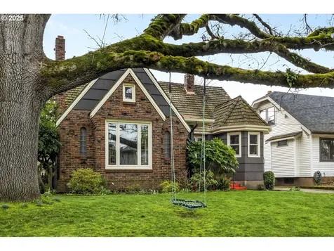 7540 N Chautauqua Boulevard Portland OR 97217