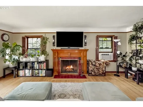 7540 N Chautauqua Boulevard Portland OR 97217