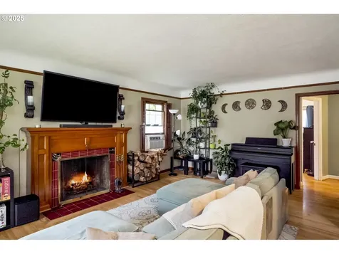 7540 N Chautauqua Boulevard Portland OR 97217