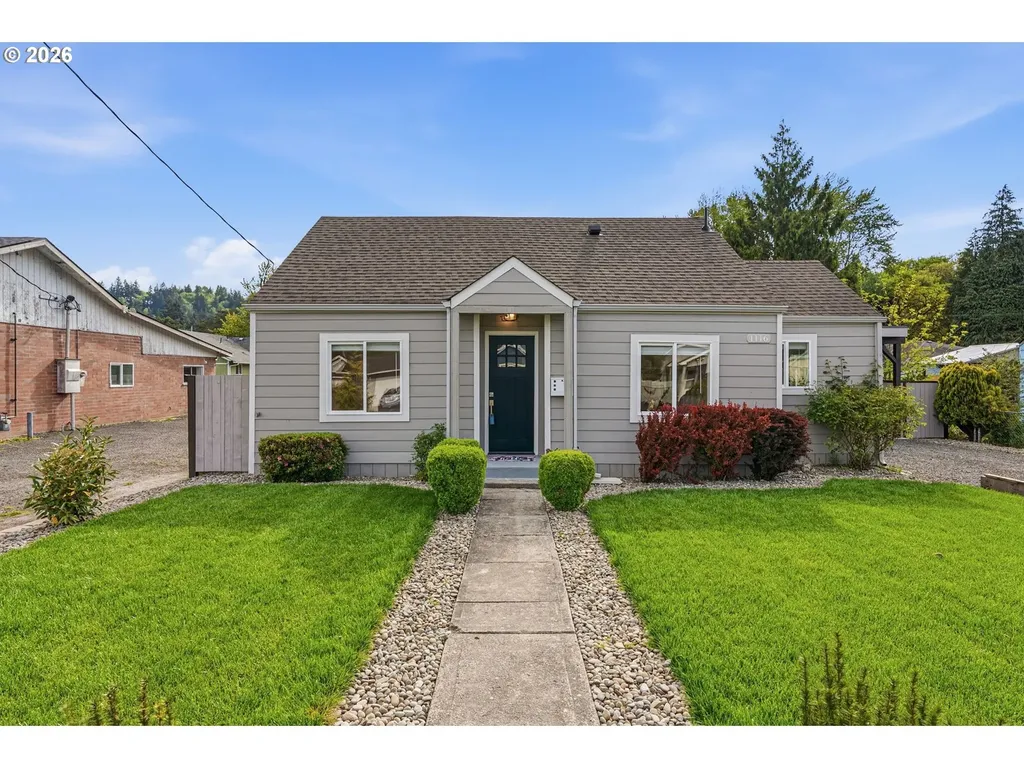 1116 N 3rd Avenue Kelso WA 98626